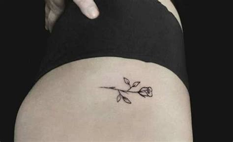 tatuajes pequeos en la nalga|Tatuajes pequeños para mujer: 25 ideas bonitas con。